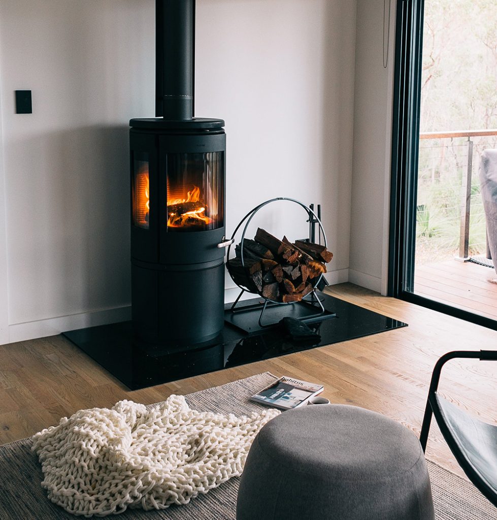 Salón con chimenea