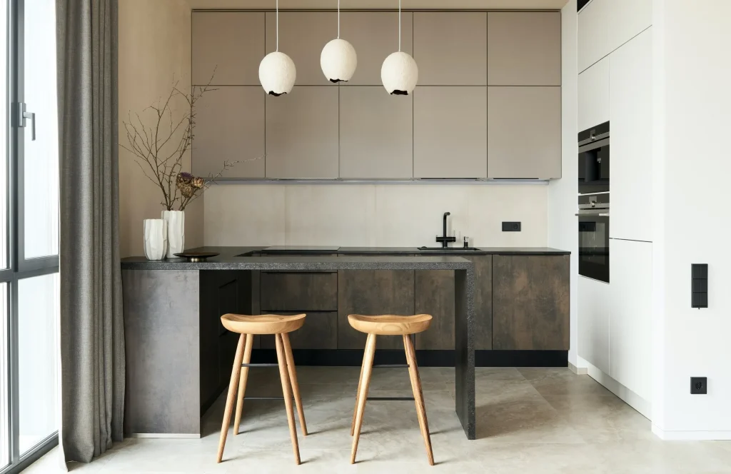 5 Ideas de Cocinas Abiertas al Salón para Aprovechar Cada Metro