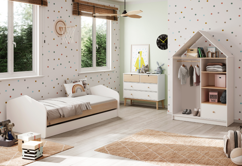 Habitación infantil o juvenil pensada para incentivar la imaginación de los más pequeños combinando descanso, juego y diseño.